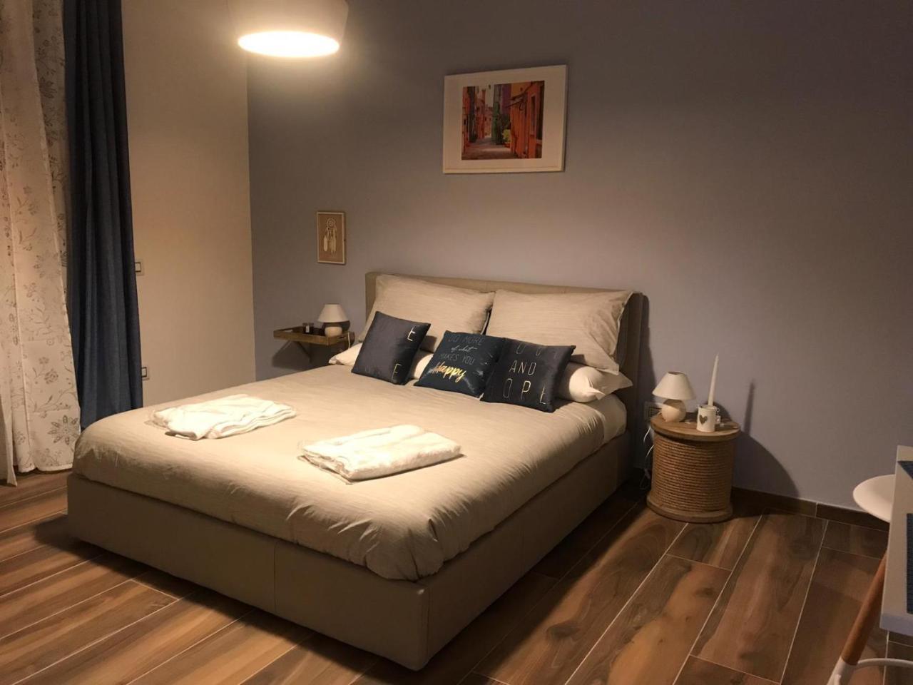La Casa Di Alice Bed & Breakfast ซาแลร์โน ภายนอก รูปภาพ